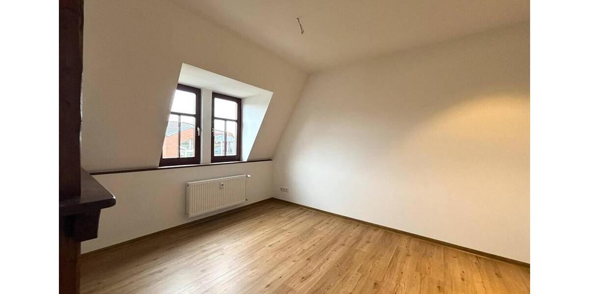 Dachgeschoßwohnung Bitterfeld-Wolfen Bitterfeld - 2 Zimmer, 47 m&sup2;, 539&euro; | Angebot:26166250