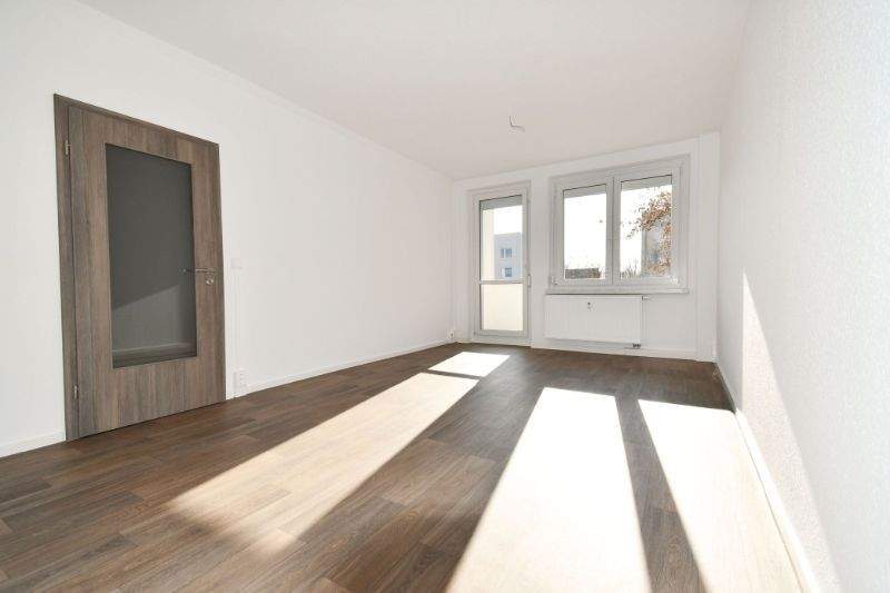 Etagenwohnung Riesa Gröba - 3 Zimmer, 66 m&sup2;, 450&euro; | Angebot:25865588