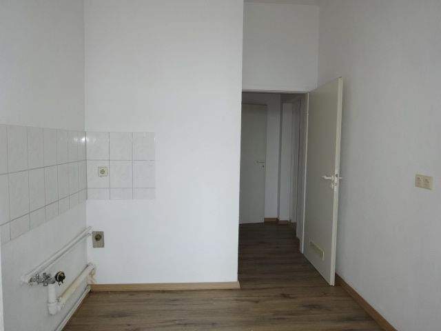 Etagenwohnung Zeitz Aue - 3 Zimmer, 58 m&sup2;, 300&euro; | Angebot:25877233