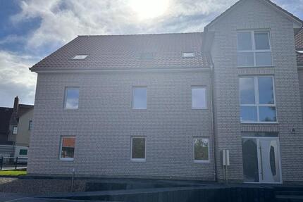 Moderne 2-Zimmer-Wohnung mit eigenem Gartenanteil und Parkplatz vor dem Haus 2 zimmer