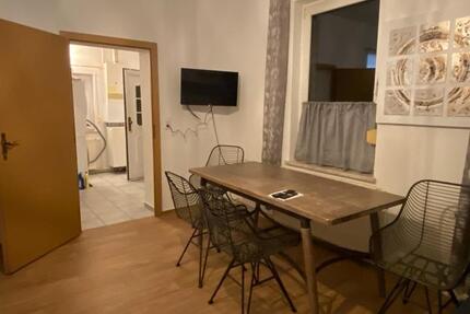 Möblierte 1-Zimmer-Wohnung mit Garten - Besichtigung am 02.08