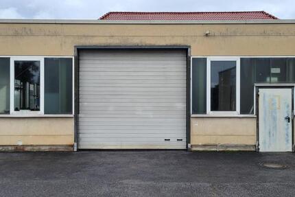 Lagerhallen auf dem Gelände der Blanke Türenwerke. zimmer