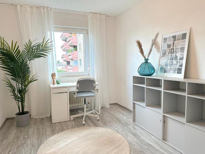 Möblierte Moderne 3-Zimmer-Wohnung mit Balkon in Rodenbach