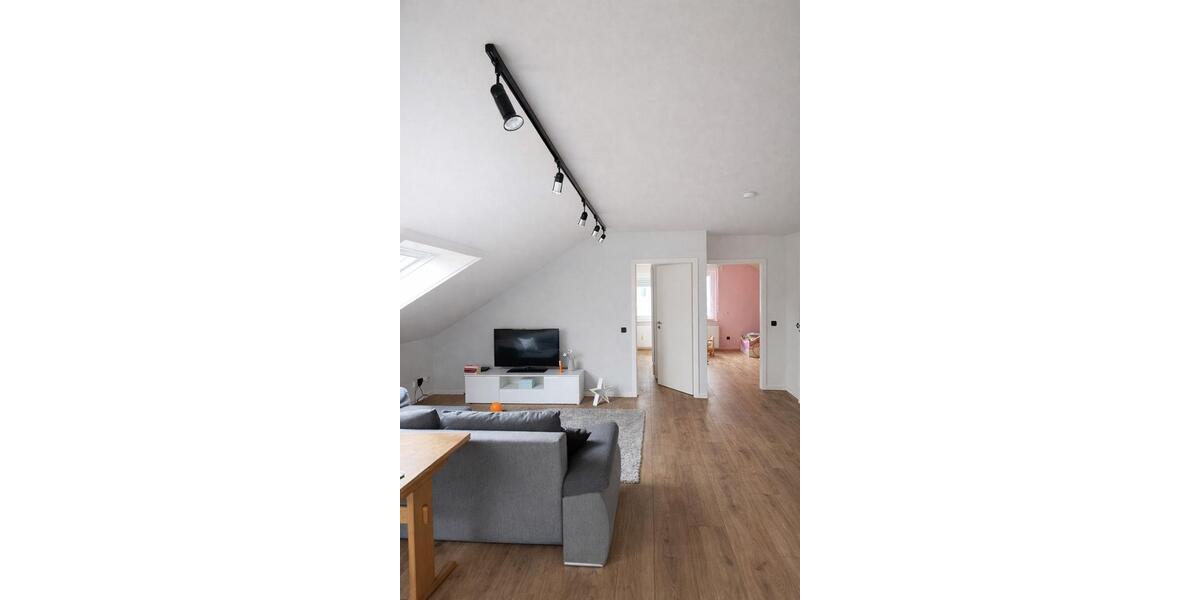 Dachgeschoßwohnung Großostheim - 3 Zimmer, 80 m&sup2;, 850&euro; | Angebot:24974927