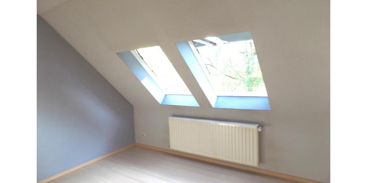 Dachgeschoßwohnung Herne Wanne - 2.5 Zimmer, 51 m&sup2;, 390&euro; | Angebot:25102137