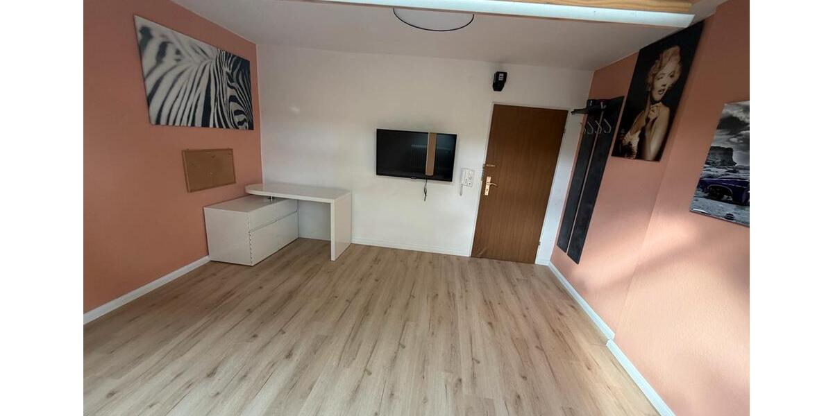 Dachgeschoßwohnung Kassel Südstadt - 1 Zimmer, 12 m&sup2;, 250&euro; | Angebot:26696977