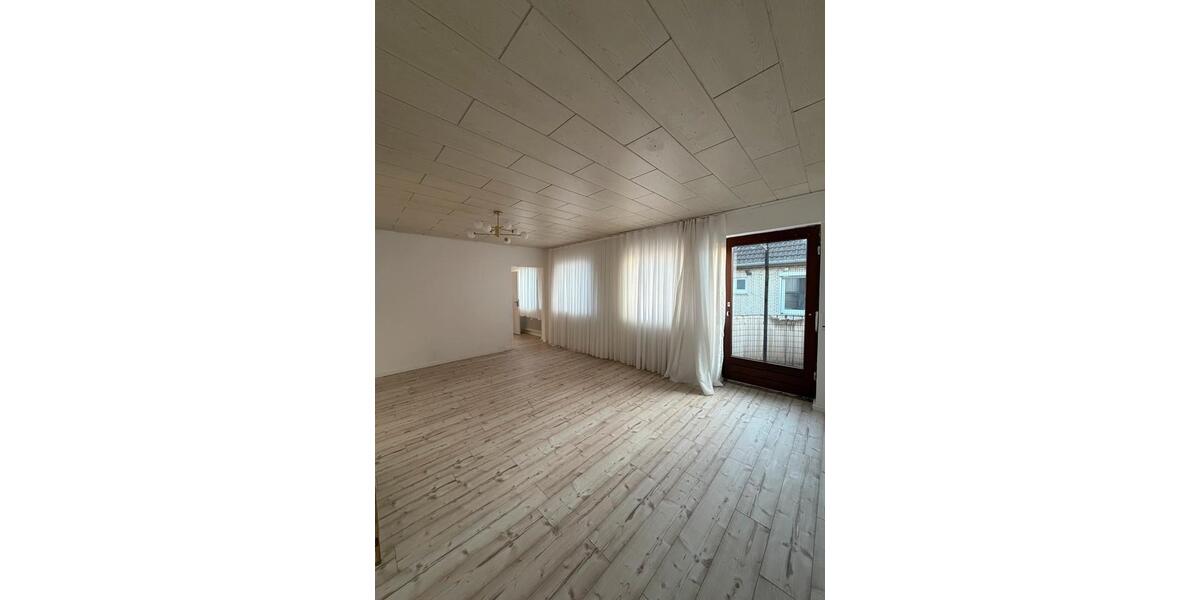 Maisonettenwohnung Hameln Kernstadt - 3 Zimmer, 90 m&sup2;, 1.120&euro; | Angebot:26581875