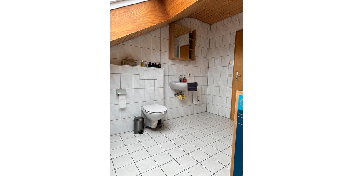 Dachgeschoßwohnung Kirchardt - 3 Zimmer, 75 m&sup2;, 640&euro; | Angebot:25892371