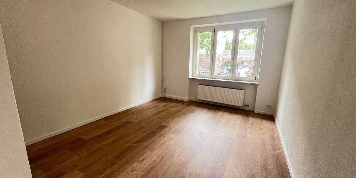 Etagenwohnung Zwickau Pölbitz - 3 Zimmer, 70 m&sup2;, 400&euro; | Angebot:26826635