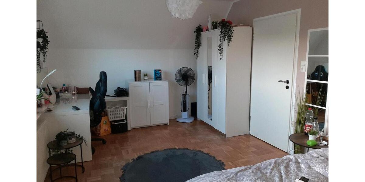 Etagenwohnung Oldenburg Eversten - 1 Zimmer, 170 m&sup2;, 415&euro; | Angebot:26008921