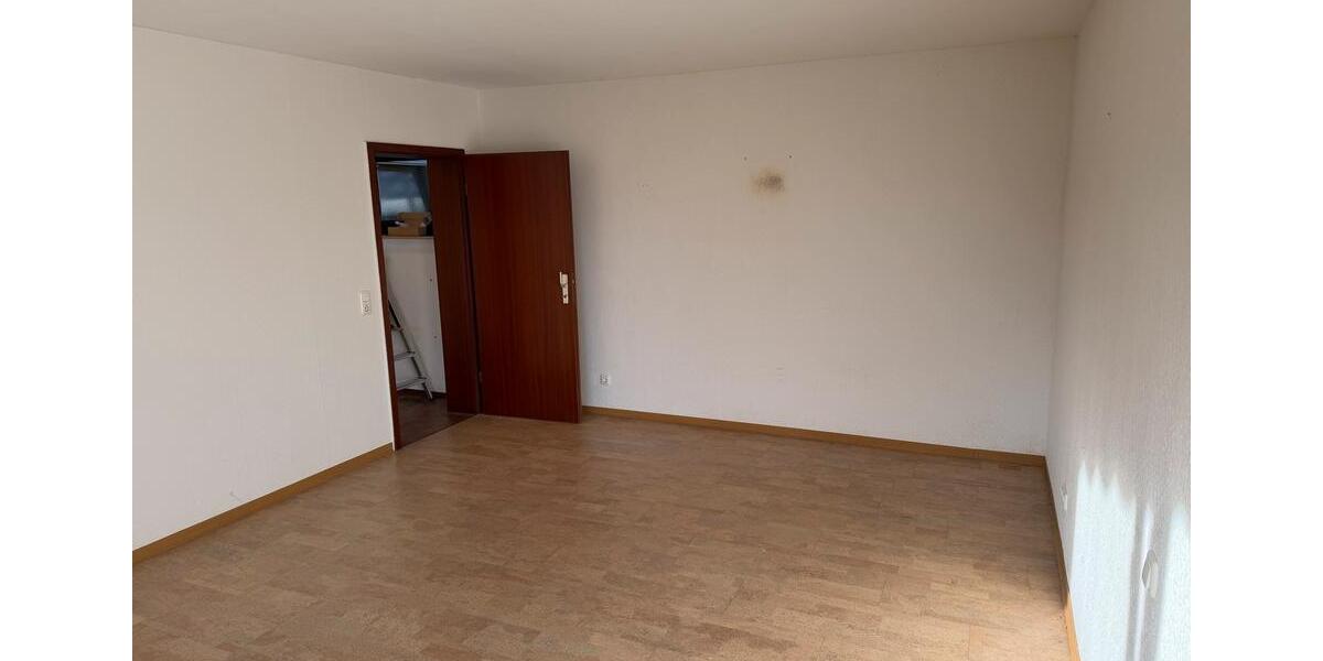 Etagenwohnung Eschenburg - 3 Zimmer, 90 m&sup2;, 950&euro; | Angebot:26396308