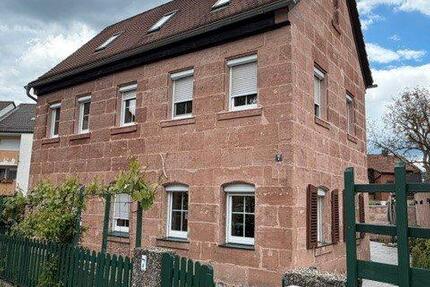 Haus Nürnberg Erlenstegen - 5 Zimmer, 135 m&sup2;, 1.600&euro; | Angebot:26645629