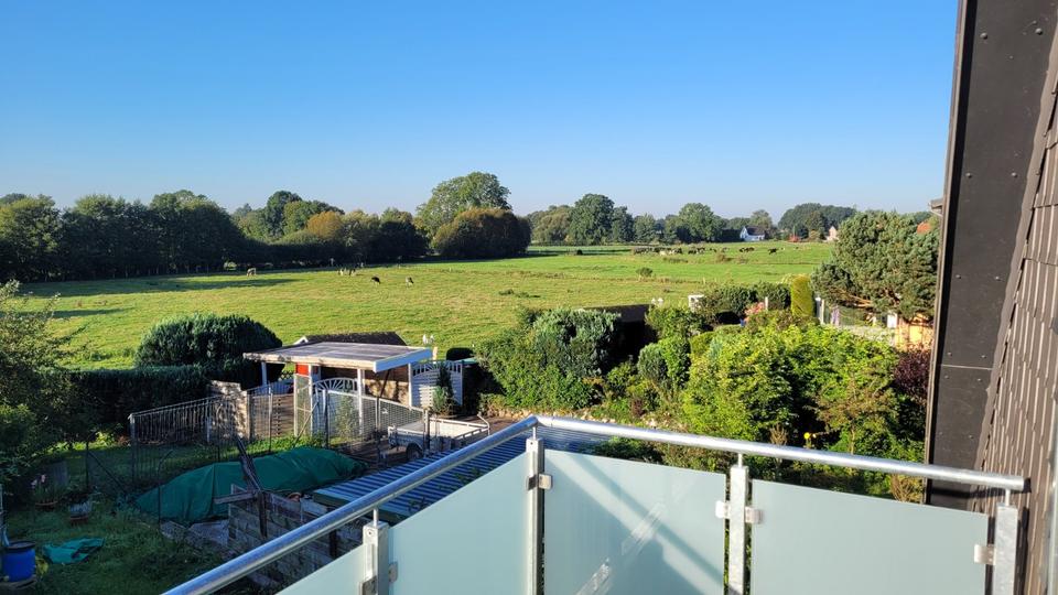 3-Zimmer Dachgeschoß-Wohnung mit Balkon, Glasfaser, Wärmepumpe ! 3 zimmer