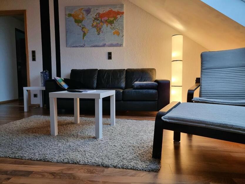 Schöne, geräumige, 2ZKB DG Wohnung in Gutweiler ( Uninähe)