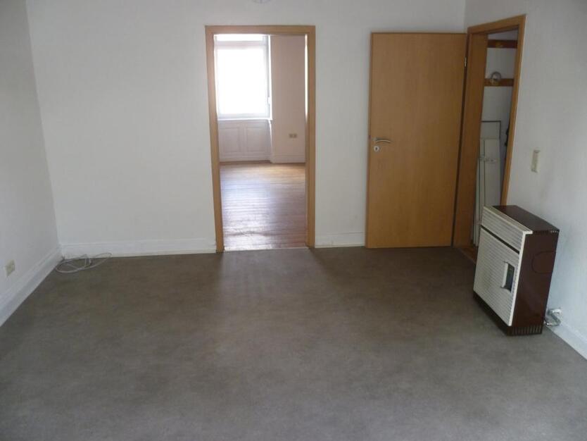 Renoviert 4 ZKB, ca 100 m² 1OG, WG geeignet