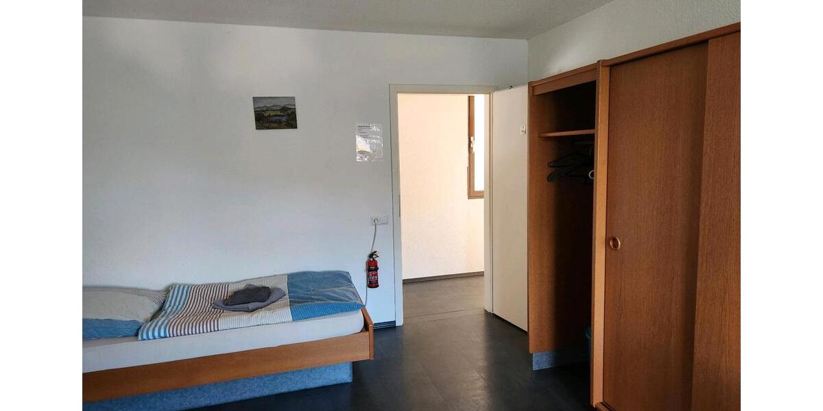 Wohnen auf Zeit Rosenberg - 10 Zimmer, 100 m&sup2;, 25&euro; | Angebot:23082906