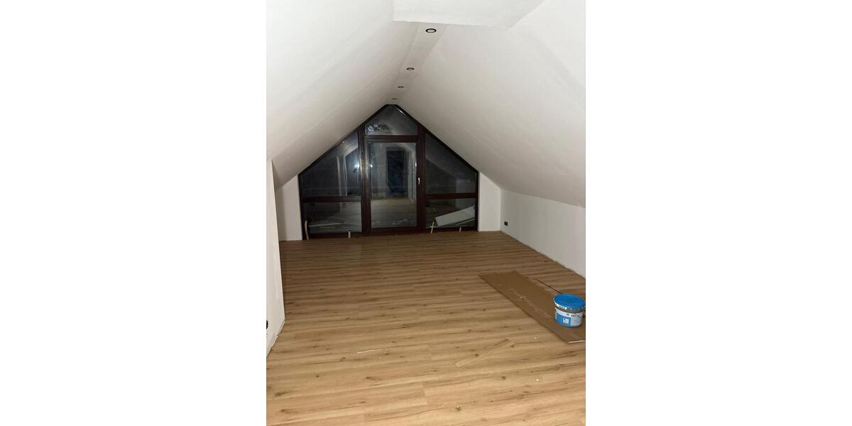 Dachgeschoßwohnung Wahlstedt - 2.5 Zimmer, 67 m&sup2;, 1.040&euro; | Angebot:25052293