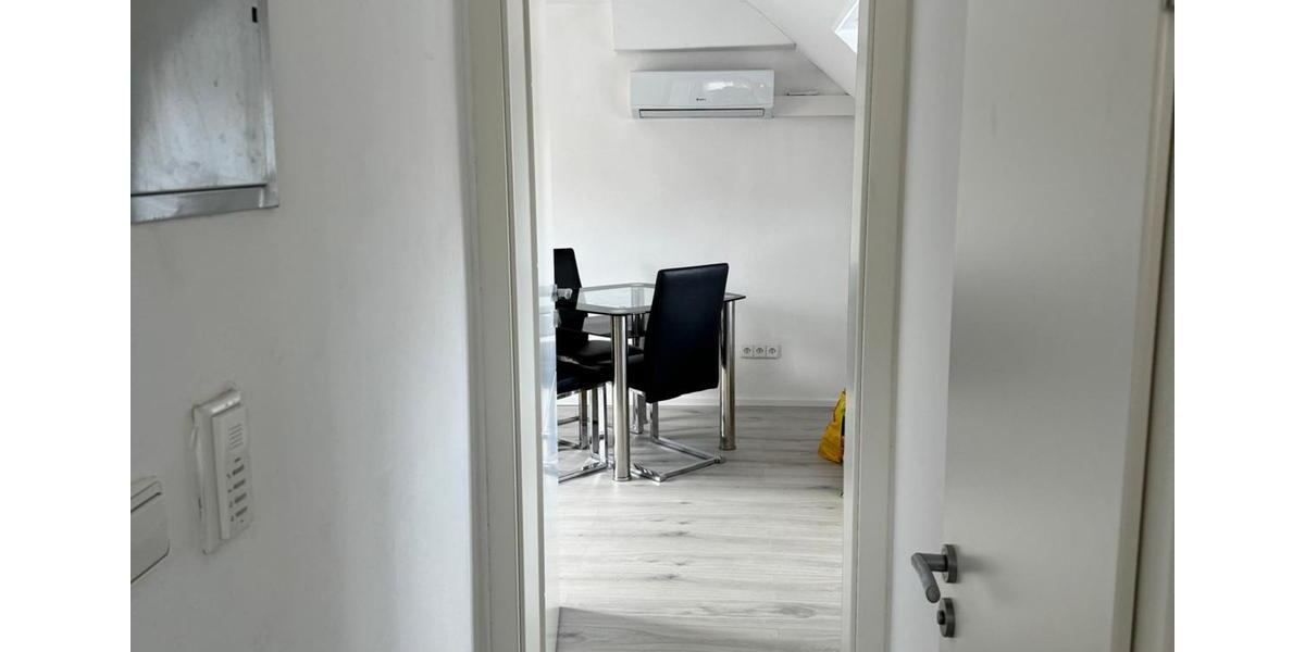 Wohnen auf Zeit Karlsruhe Hagsfeld - 2 Zimmer, 40 m&sup2;, 1.090&euro; | Angebot:26219649