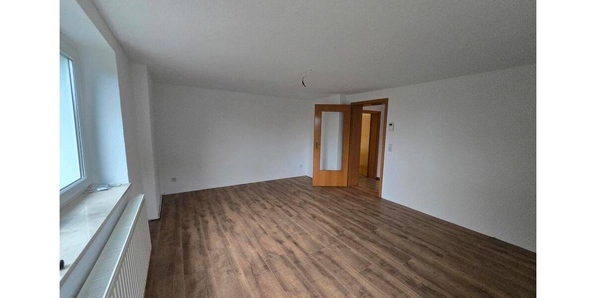 Etagenwohnung Lichtentanne - 3 Zimmer, 86 m&sup2;, 800&euro; | Angebot:25021715
