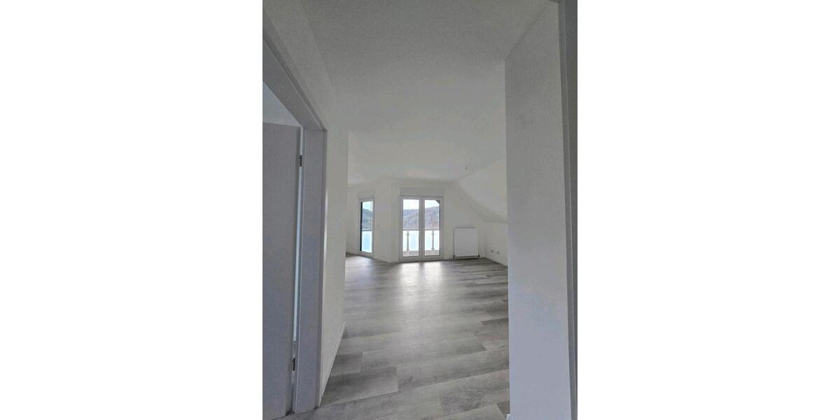 Dachgeschoßwohnung Radevormwald - 3 Zimmer, 76 m&sup2;, 1.100&euro; | Angebot:26506469