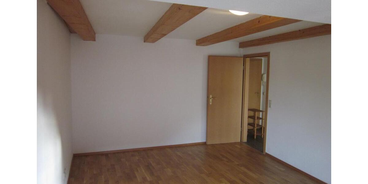 Dachgeschoßwohnung Freiberg - 2 Zimmer, 41 m&sup2;, 300&euro; | Angebot:25639162