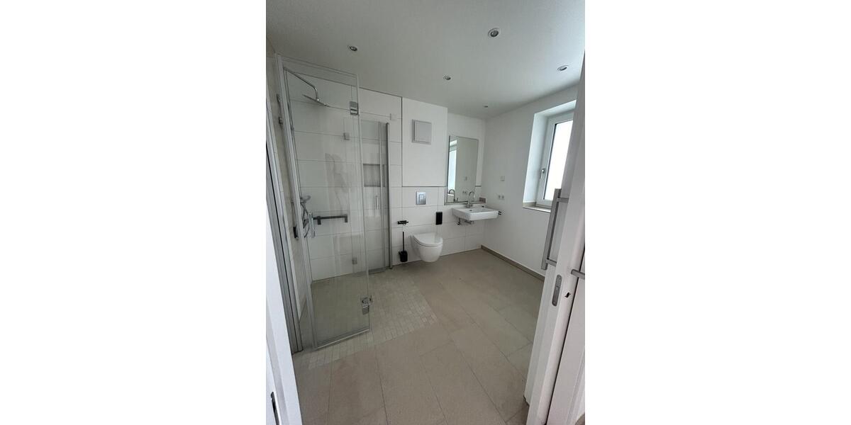 Etagenwohnung Deggendorf - 2 Zimmer, 66 m&sup2;, 780&euro; | Angebot:25903780