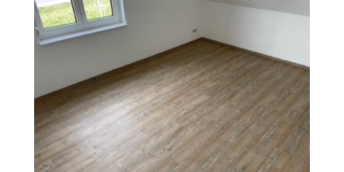 Doppelhaushälfte Hohenroth - 4.5 Zimmer, 122 m&sup2;, 1.195&euro; | Angebot:24631592