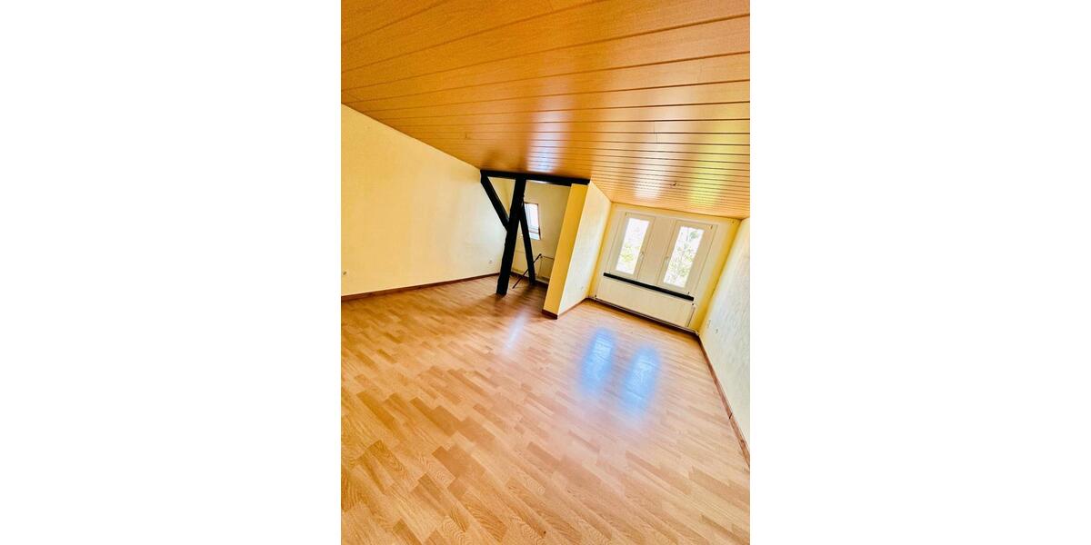 Dachgeschoßwohnung Schöningen - 3 Zimmer, 75 m&sup2;, 550&euro; | Angebot:26631092