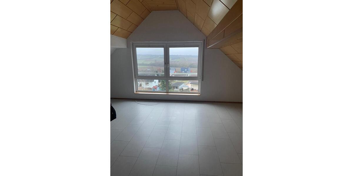 Dachgeschoßwohnung Ober-Olm Olm - 2 Zimmer, 54 m&sup2;, 450&euro; | Angebot:26288397