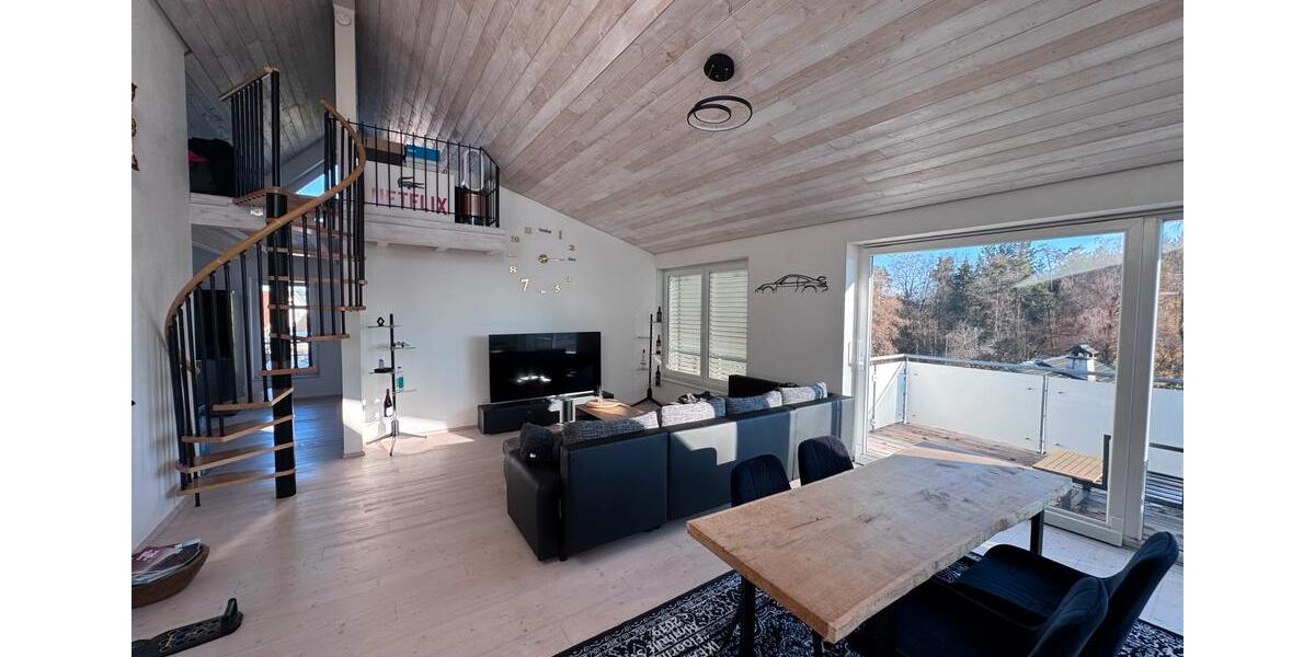 Dachgeschoßwohnung Wangen im Allgäu - 3 Zimmer, 98 m&sup2;, 1.425&euro; | Angebot:25255246