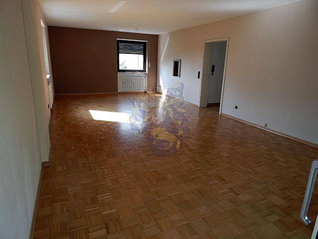 Großzügige 4-Zimmer-Wohnung mit Balkon & Garage in Trier-Pfalzel - Ruhig & zentral wohnen