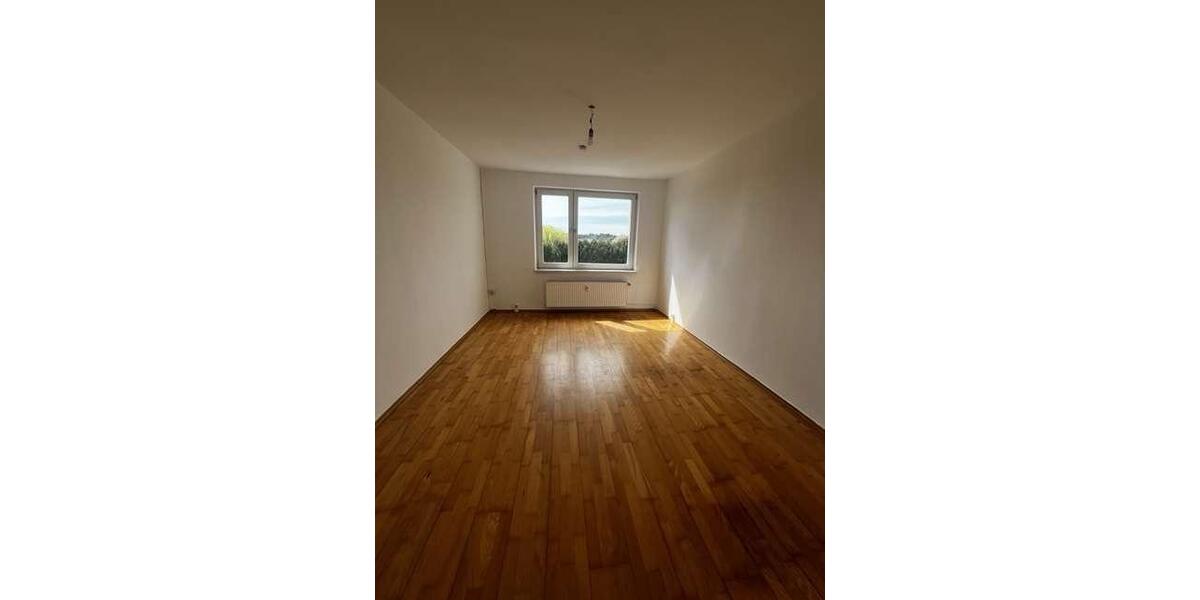Etagenwohnung Malchin - 3 Zimmer, 67 m&sup2;, 410&euro; | Angebot:26411053