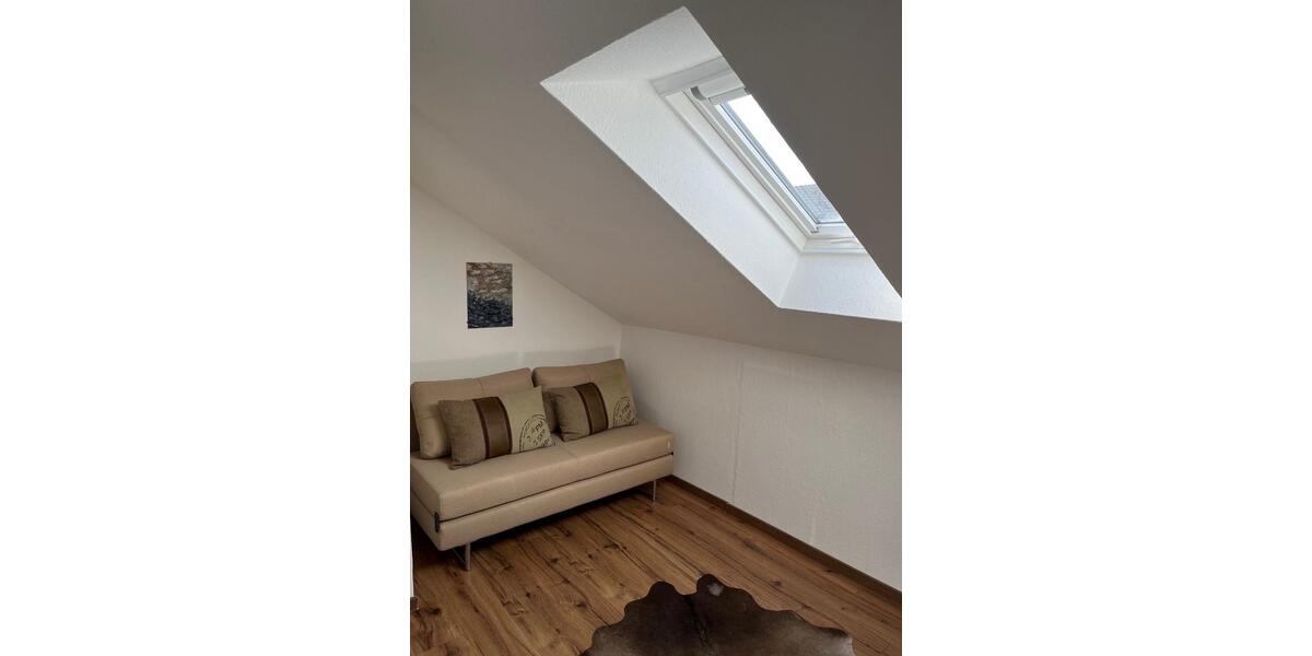 Dachgeschoßwohnung Lünen - 3.5 Zimmer, 85 m&sup2;, 700&euro; | Angebot:25239001