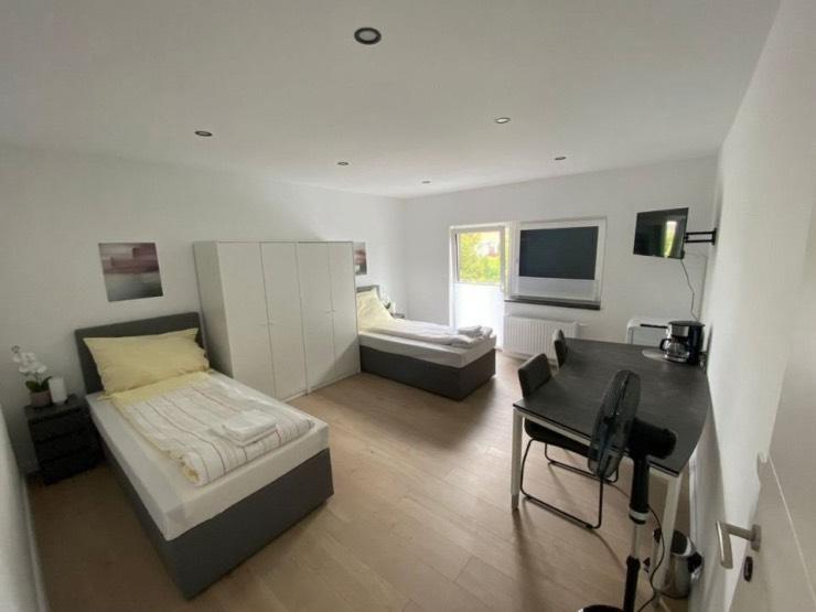 Wohnen auf Zeit Neumünster Brachenfeld/Ruthenberg - 5 Zimmer, 23 m&sup2;, 500&euro; | Angebot:25540823