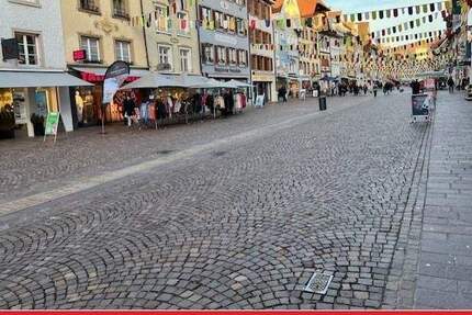 Nutzen Sie die Gelegenheit, ein erstklassiges Ladenlokal in der begehrten Kaiserstraße von Waldshut zu mieten. Diese ... 4 zimmer