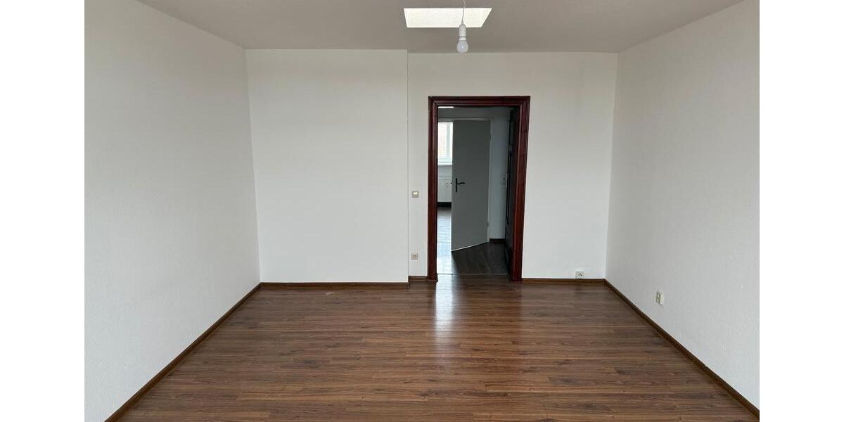 Dachgeschoßwohnung Görlitz - 2.5 Zimmer, 75 m&sup2;, 420&euro; | Angebot:25793052