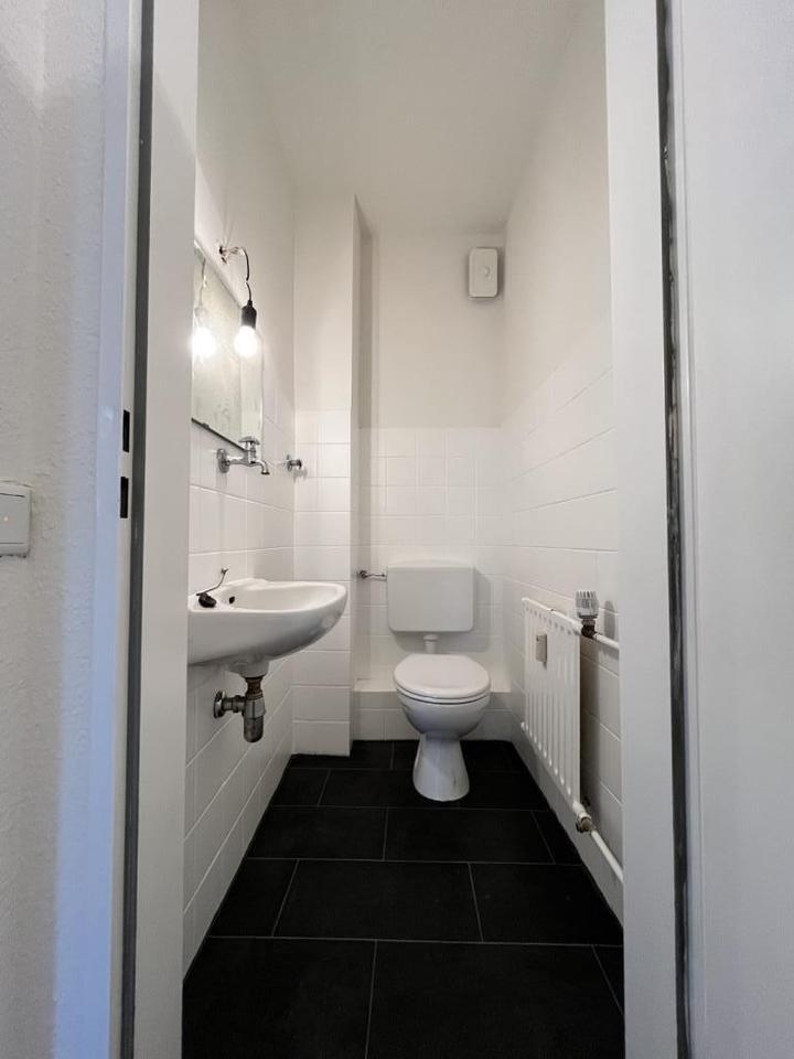 Hell und Freundlich, fast im Grünen und Stadtnah!!! 3 ZKB + Balkon - Frisch renoviert*** zimmer