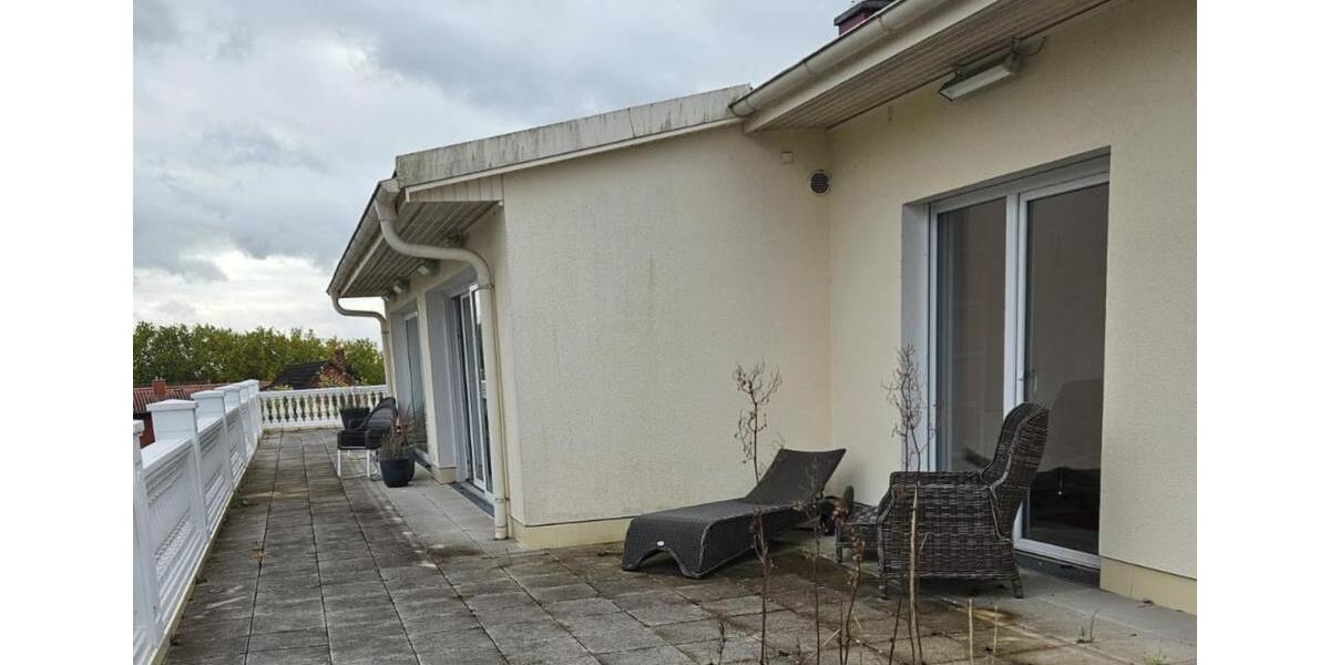 Luxuriöse Penthouse-Wohnung für Ü60 - 3 Zimmer-2 Bäder -180qm 3 zimmer