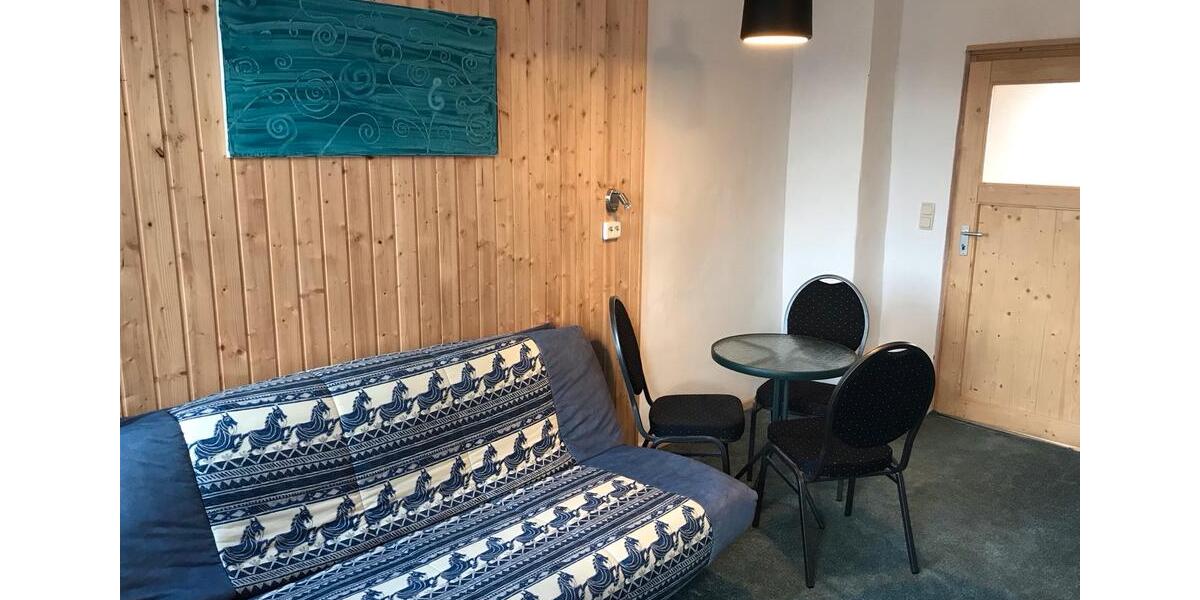 Wohnen auf Zeit Meißen - 8 Zimmer, 16 m&sup2;, 25&euro; | Angebot:26623443