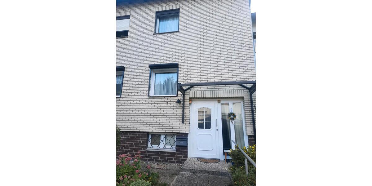 Reihenhaus Isernhagen - 4 Zimmer, 100 m&sup2;, 1.600&euro; | Angebot:25246224