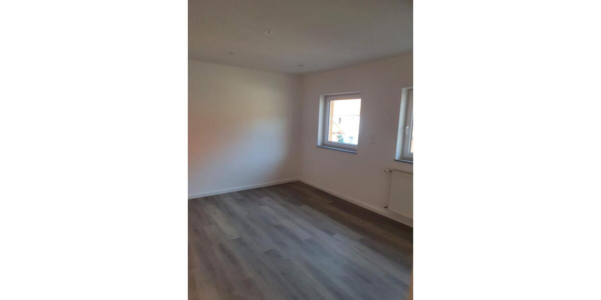 Doppelhaushälfte Bretten - 5 Zimmer, 110 m&sup2;, 1.350&euro; | Angebot:26581929