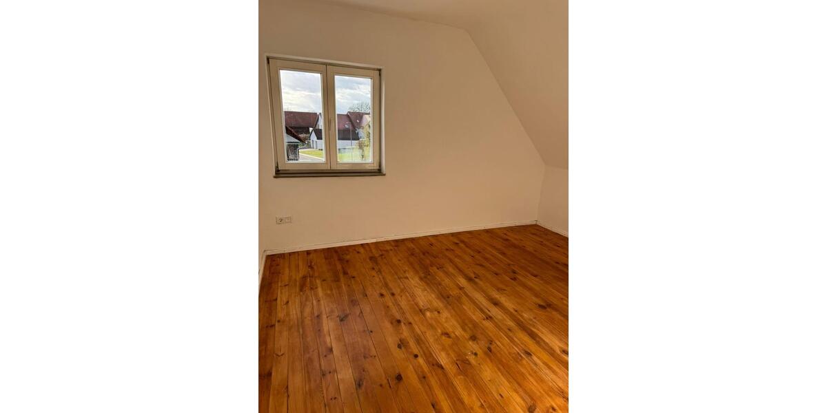 Doppelhaushälfte Neumarkt in der Oberpfalz Altenhof - 6 Zimmer, 120 m&sup2;, 1.300&euro; | Angebot:26007668