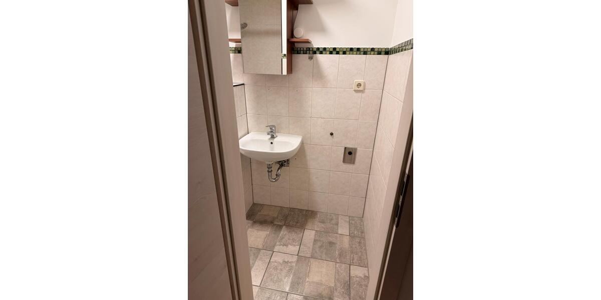 Dachgeschoßwohnung Zschopau - 1 Zimmer, 27 m&sup2;, 320&euro; | Angebot:24944108