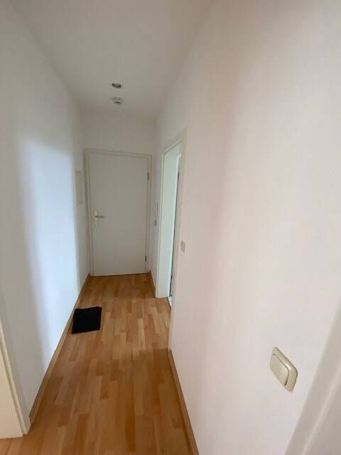 Preiswerte schöne 2-R- Wohnung ca.46m² in MD - Fermersleben im 3.OG vermieten.