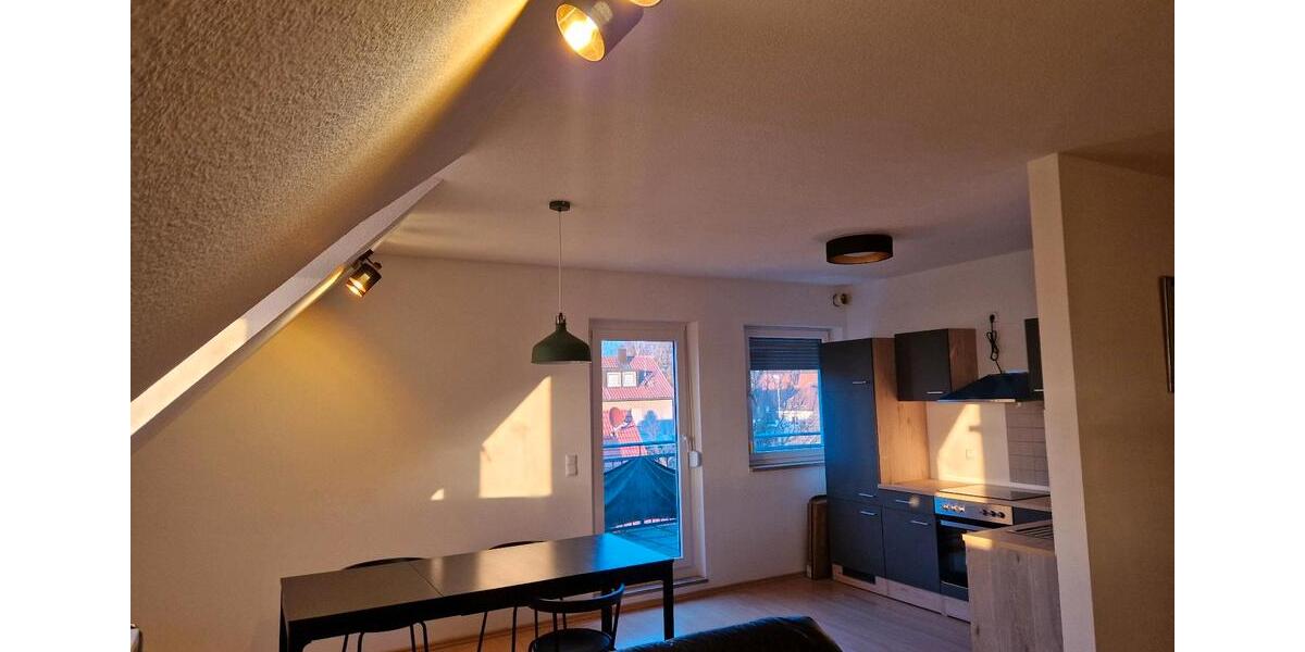 Dachgeschoßwohnung Erlangen Bruck - 3.5 Zimmer, 120 m&sup2;, 1.450&euro; | Angebot:25107077