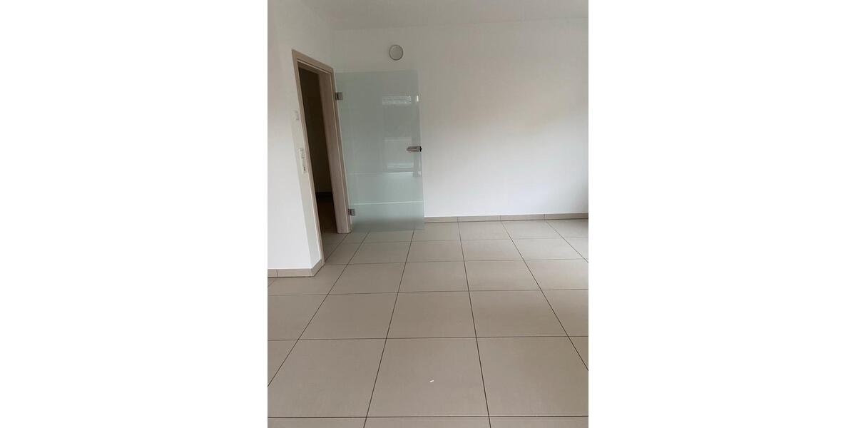 Erdgeschoßwohnung Pracht - 2 Zimmer, 70 m&sup2;, 1.300&euro; | Angebot:26422424
