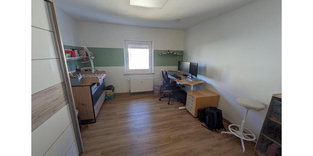 Etagenwohnung Hunderdorf - 4 Zimmer, 100 m&sup2;, 790&euro; | Angebot:24878904