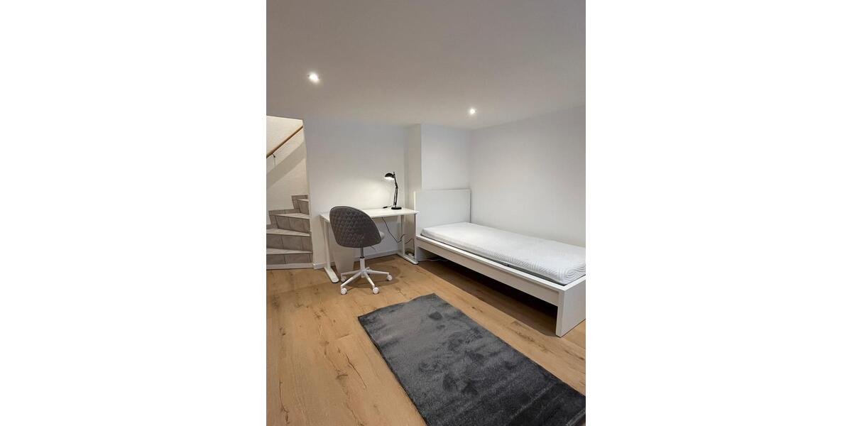 Wohnen auf Zeit Elmshorn - 4 Zimmer, 1 m&sup2;, 350&euro; | Angebot:24841043