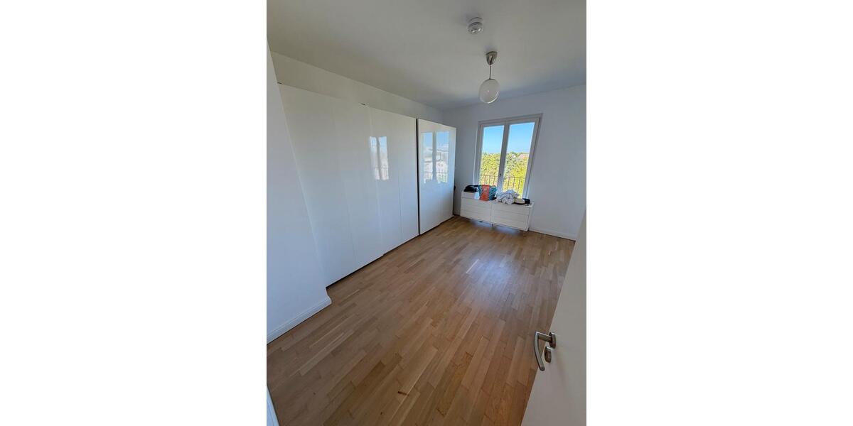 Einfamilienhaus Düsseldorf Heerdt - 3.5 Zimmer, 180 m&sup2;, 3.850&euro; | Angebot:26523209