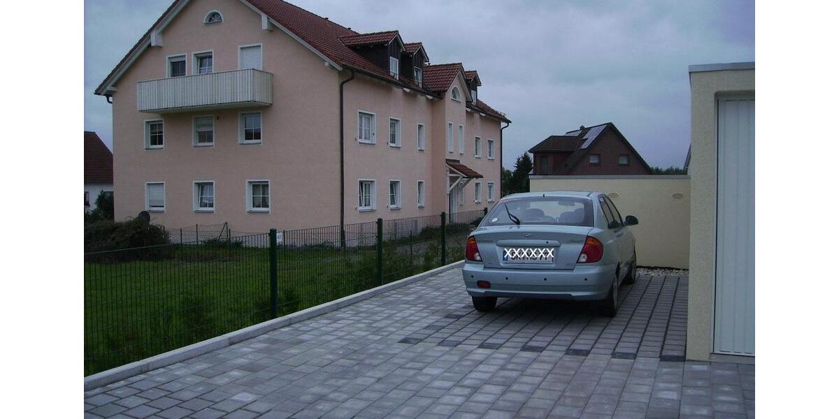 Dachgeschoßwohnung Schkopau - 3 Zimmer, 78 m&sup2;, 540&euro; | Angebot:24727098